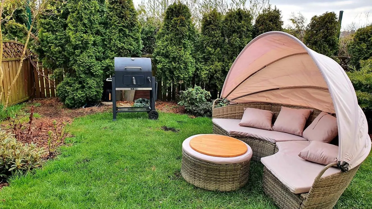 Apartament Z Ogrodem I Grillem. Poland