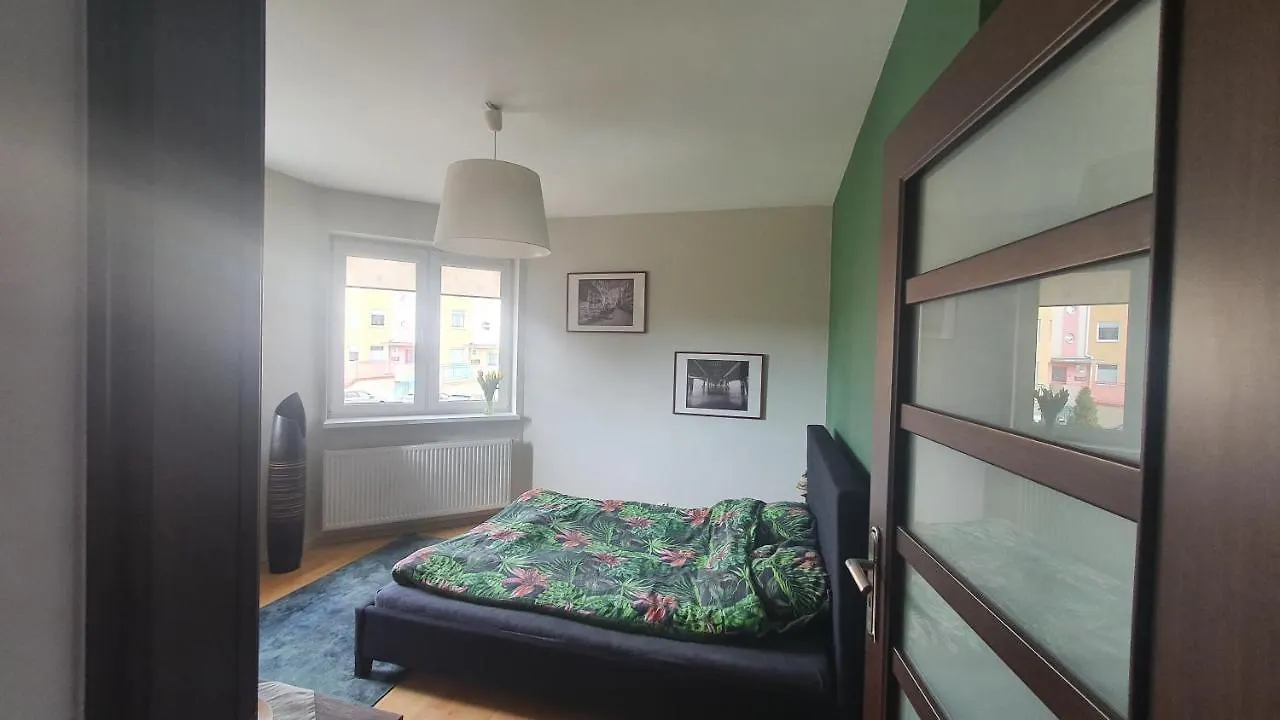 Apartament Z Ogrodem I Grillem. Poland