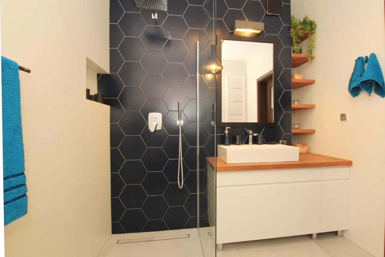 Apartament Z Ogrodem I Grillem. Poland